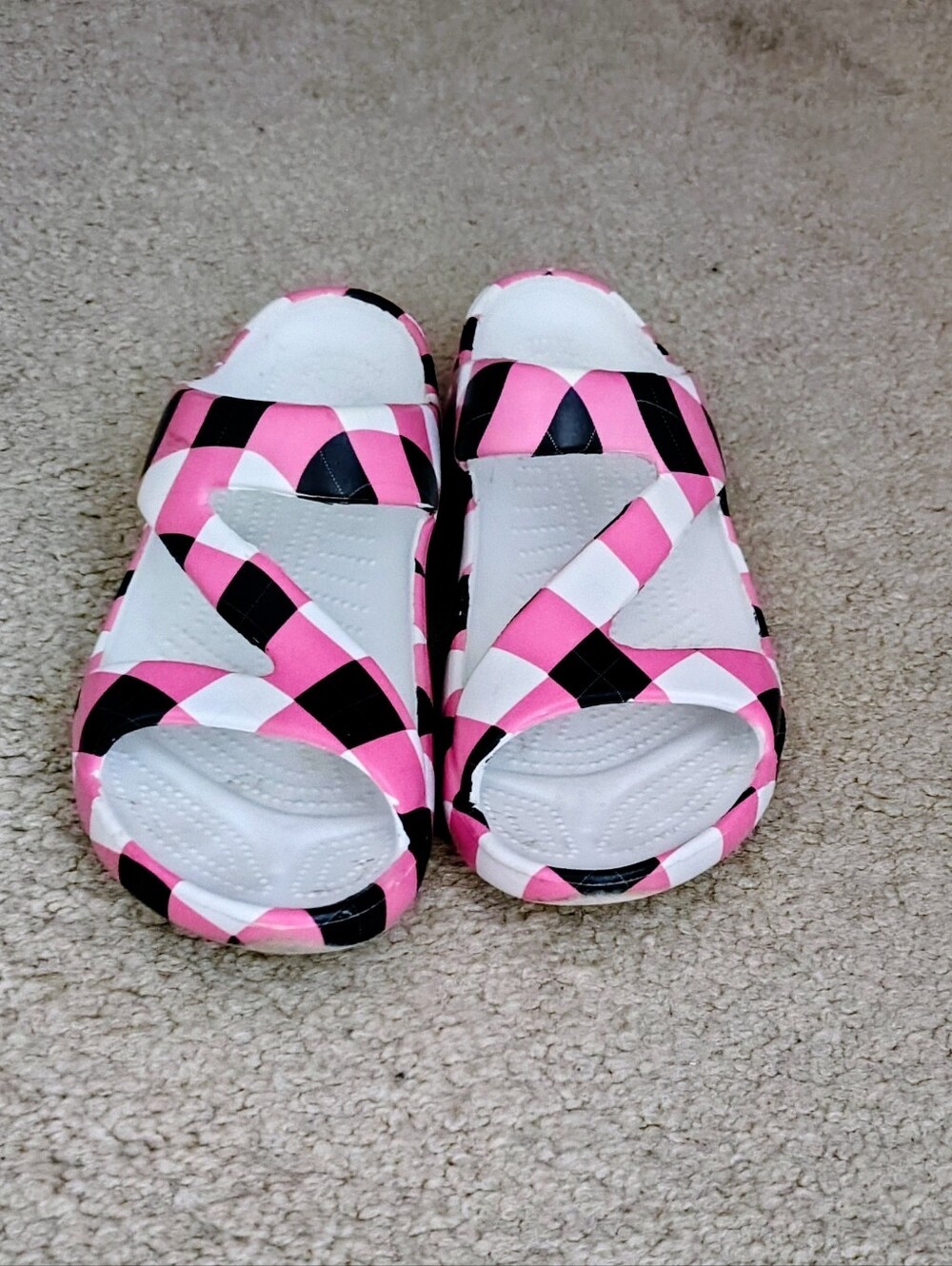 Dawgs Pink/Black Slip On Z Strap Arch Support Sandals Women’s Size 9